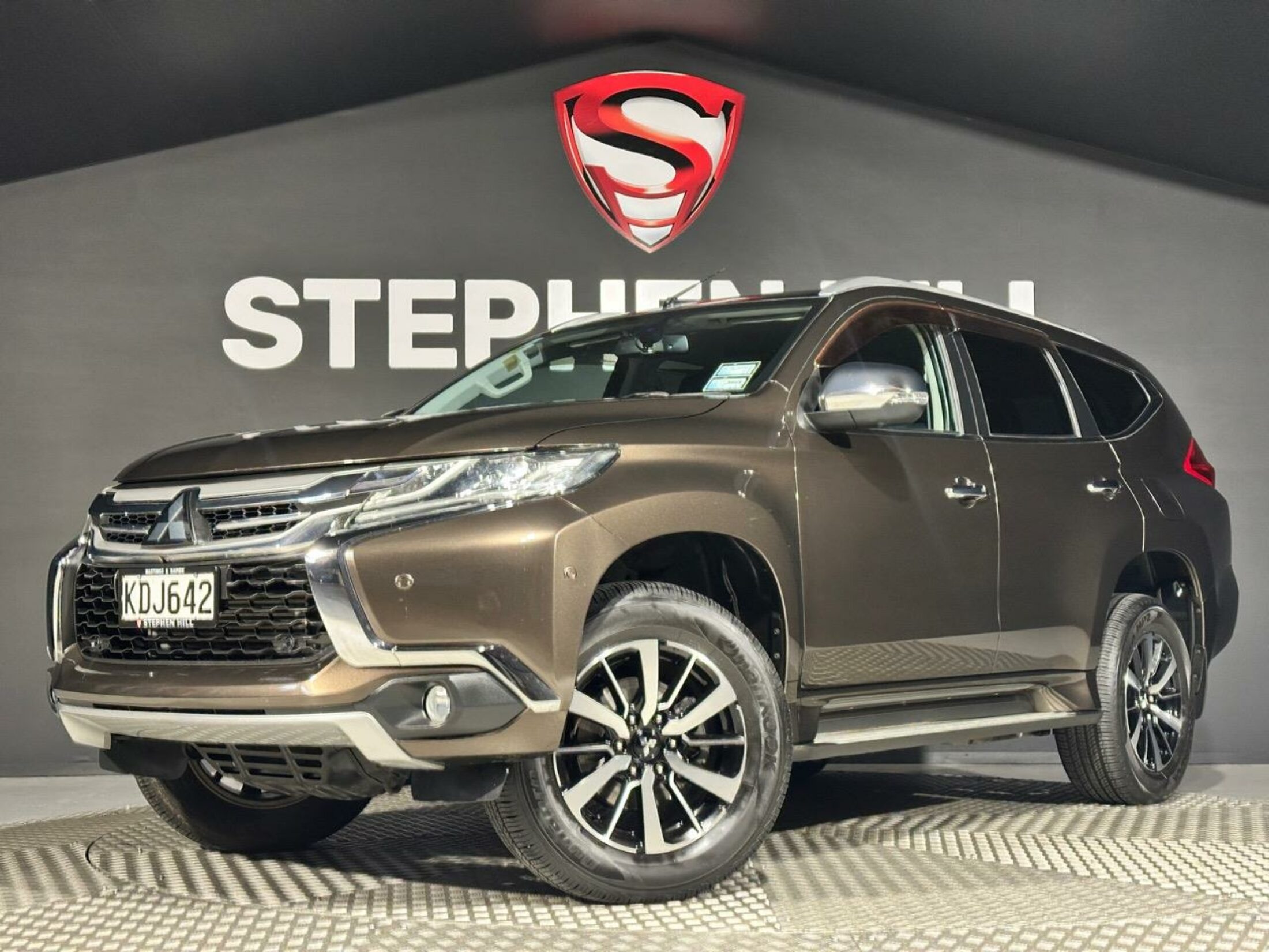 2016 Mitsubishi Pajero Sport VRX 4WD - Stephen Hill Motors